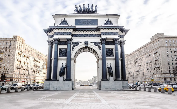 Как появилась триумфальная арка в Москве
